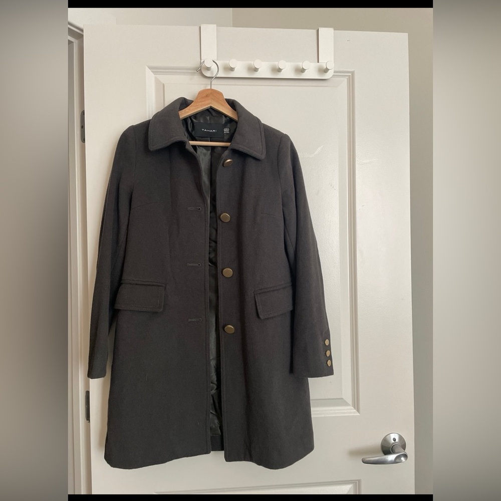 Tahari coat XS